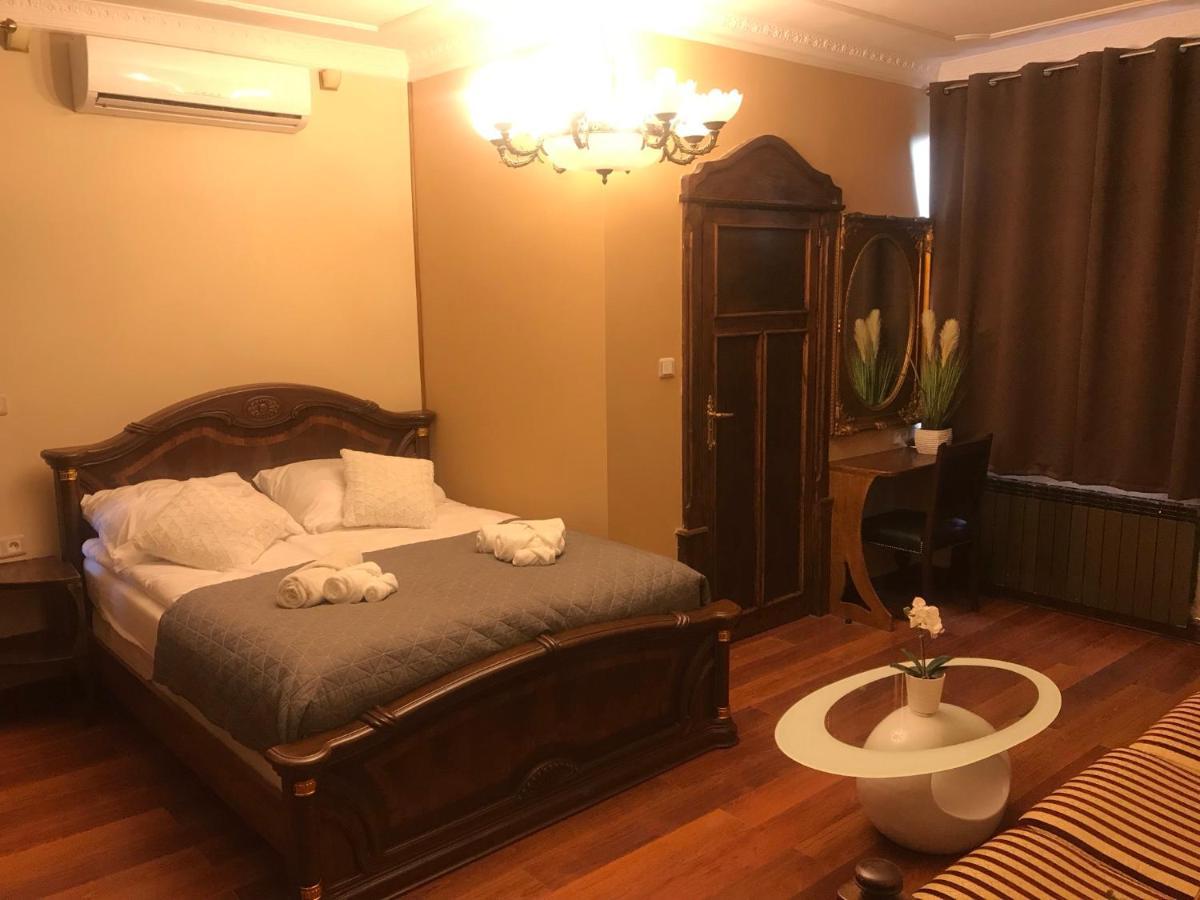 Bed and Breakfast Dworek Oliwski Danzig Exterior foto