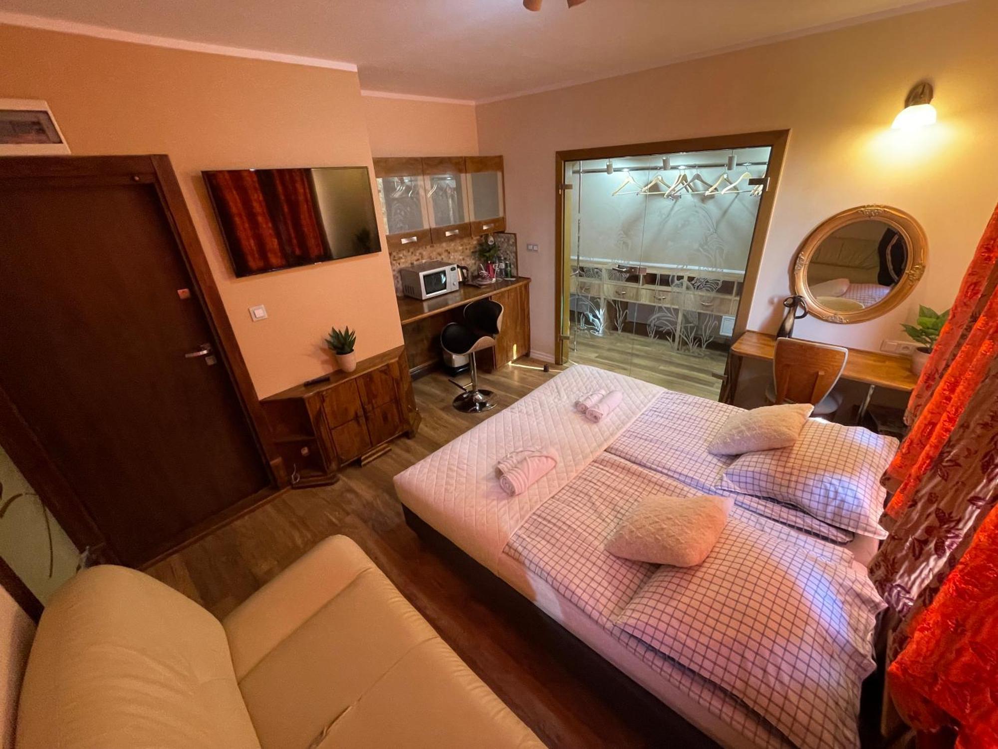 Bed and Breakfast Dworek Oliwski Danzig Exterior foto